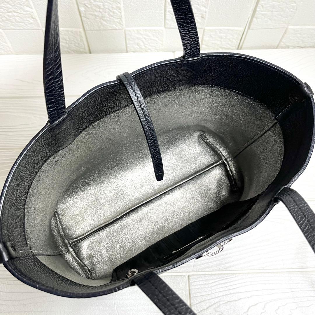 ✨極美品✨☘️フェラガモ☘️✨トートバッグ✨ダブルガンチーニ✨シボ革✨ブラック✨