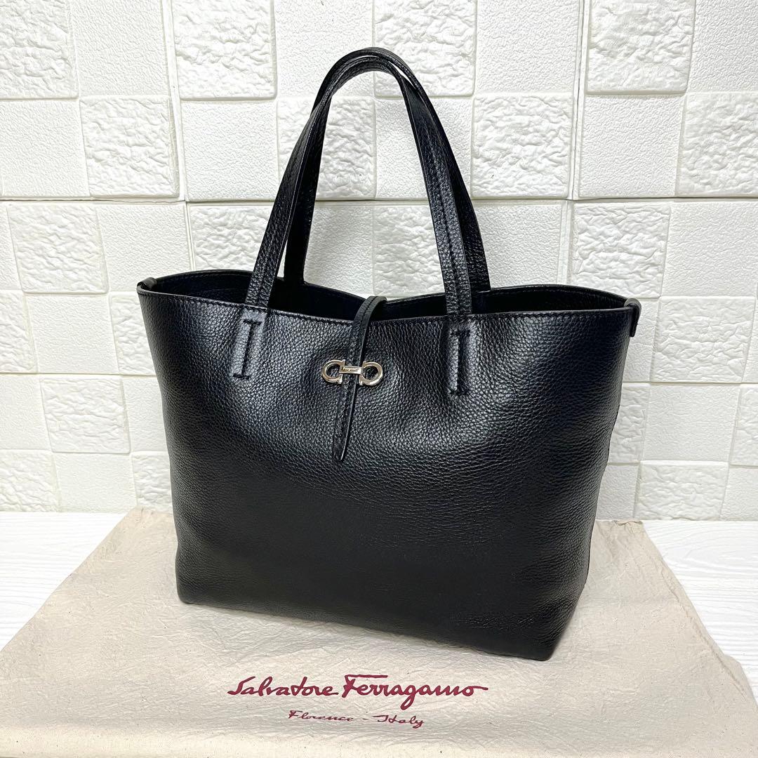 ✨極美品✨☘️フェラガモ☘️✨トートバッグ✨ダブルガンチーニ✨シボ革✨ブラック✨