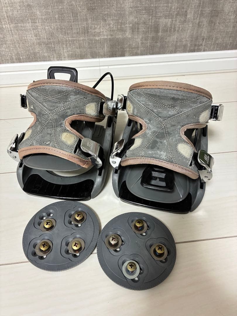 FLOW スノーボード ビンディング リアエントリー フロー　バインディング