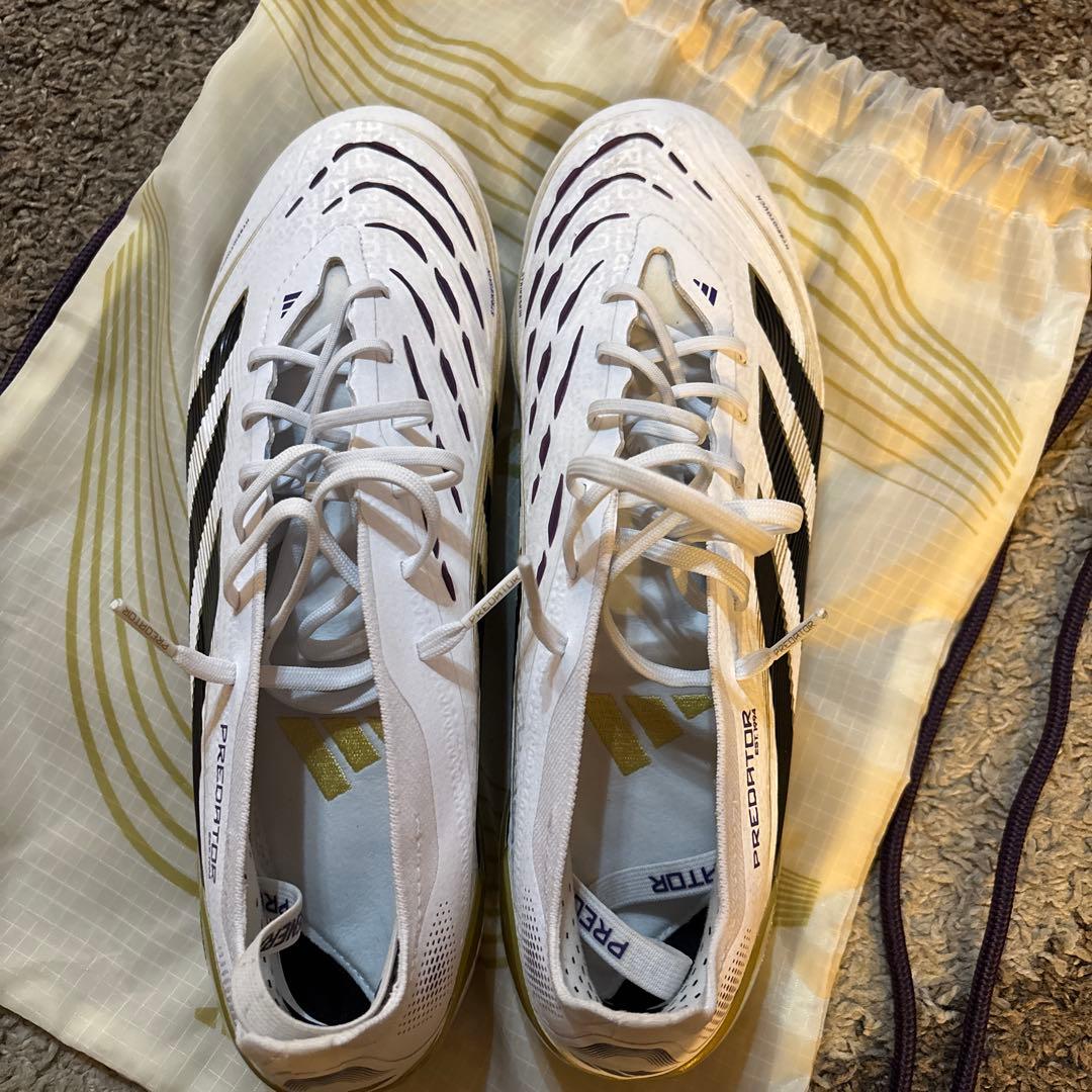 プレデター　adidas