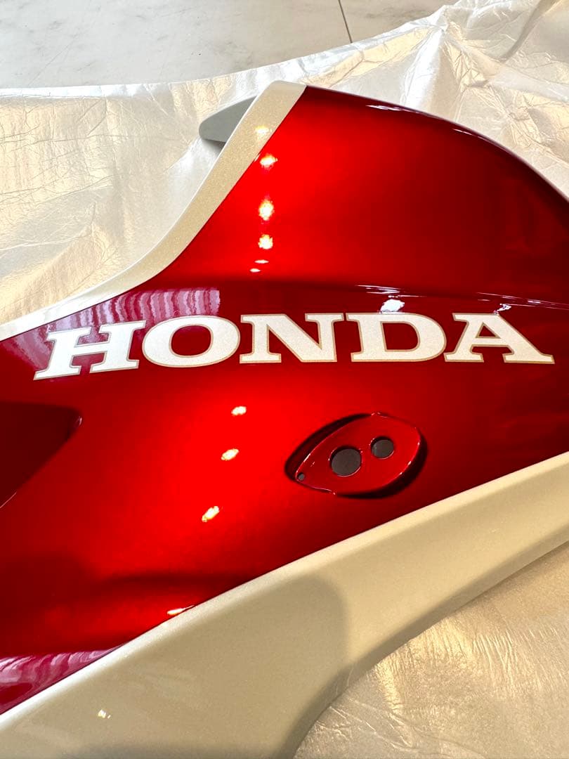 【新品未使用】CB1300SB SC54 前期　右アッパーカウル