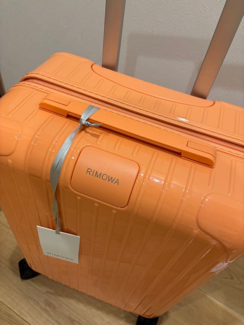 リモワ　エッセンシャル　キャビン　パパイヤ　Papaya