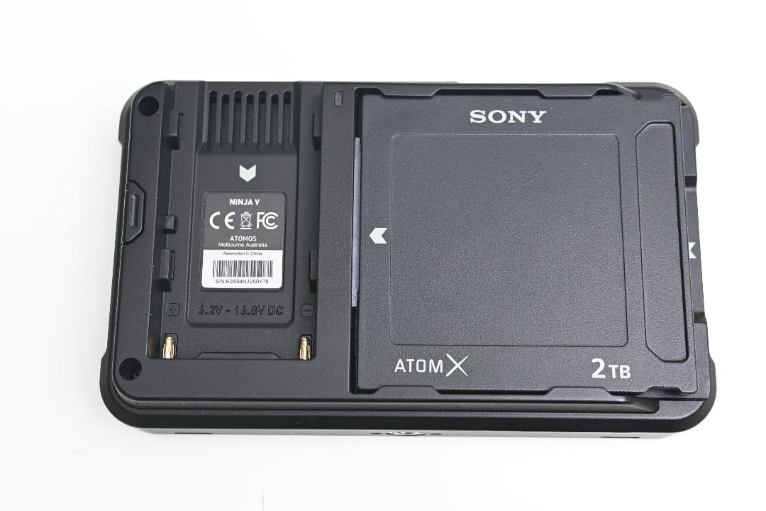 Atomos Ninja V、SONY 2TB SSD、アクセサリーセット