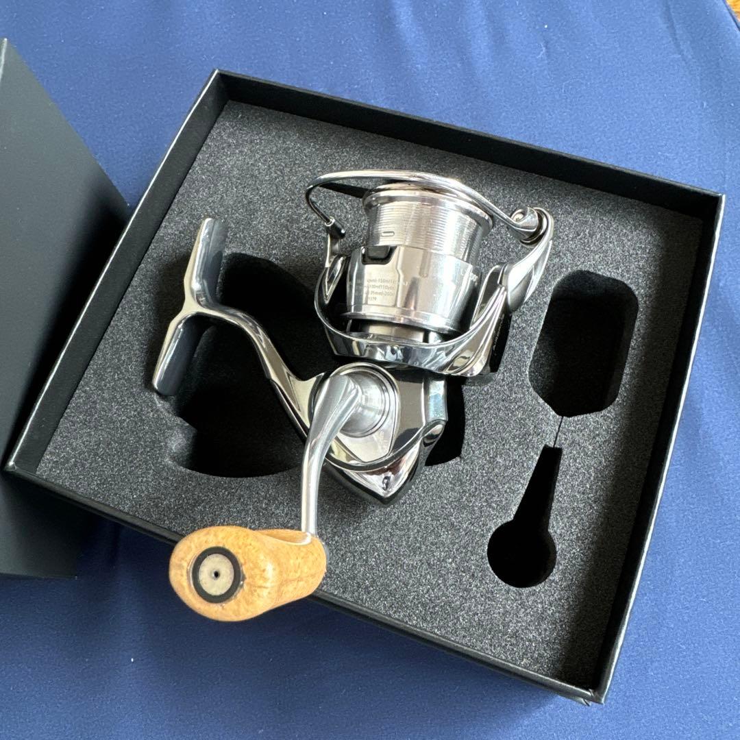 ダイワ　22イグジスト　LT2000S-P RCSコルクノブ