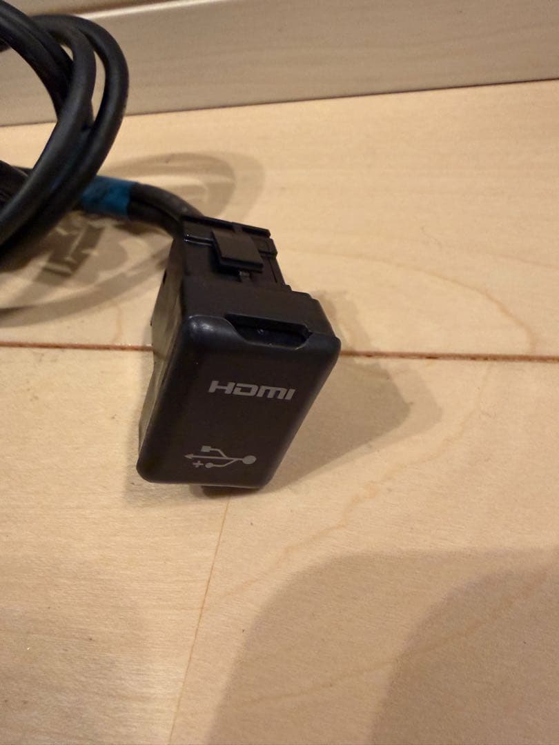 トヨタ純正HDMI接続ケーブル nszn 086B0-00010