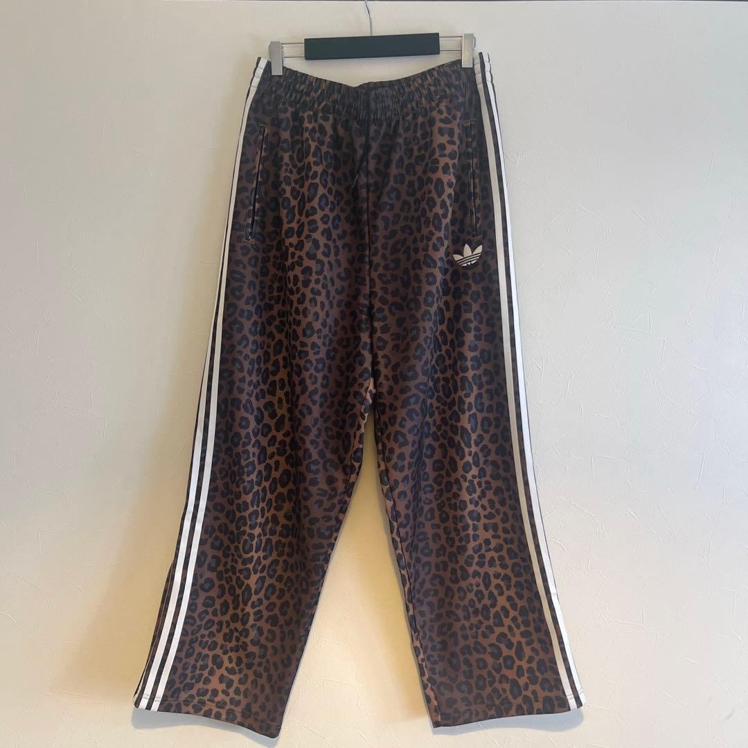 完売品　adidasレオパード トラックパンツ ABCマート限定