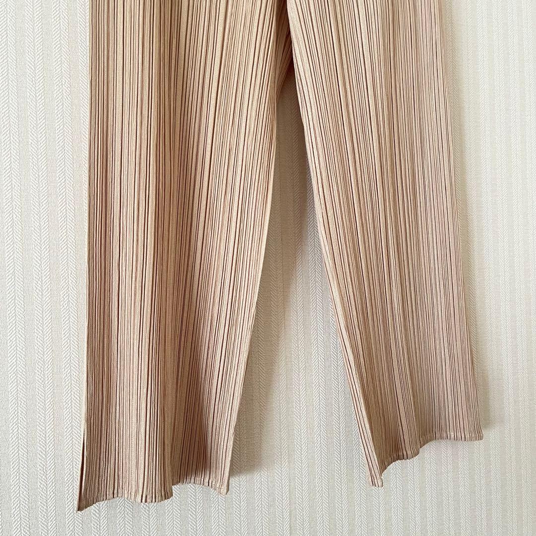 PLEATSPLEASE イッセイミヤケ クロップドパンツ　ベージュ　3