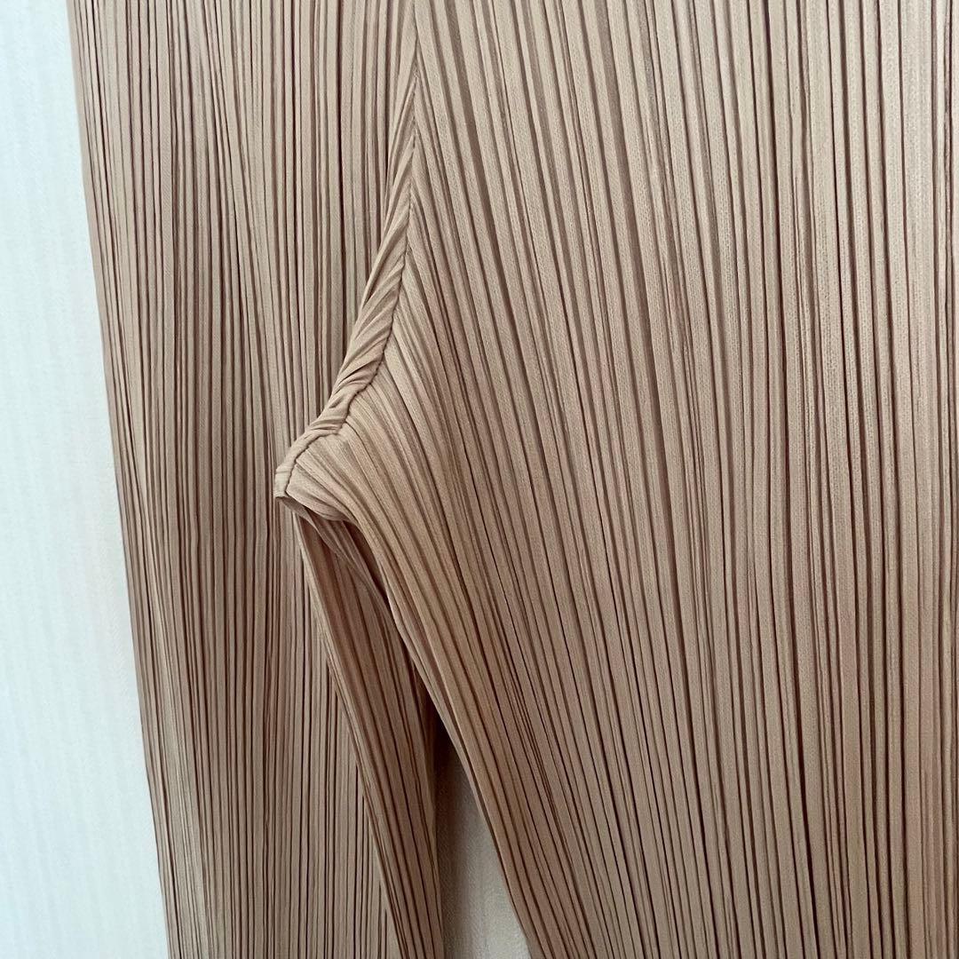 PLEATSPLEASE イッセイミヤケ クロップドパンツ　ベージュ　3