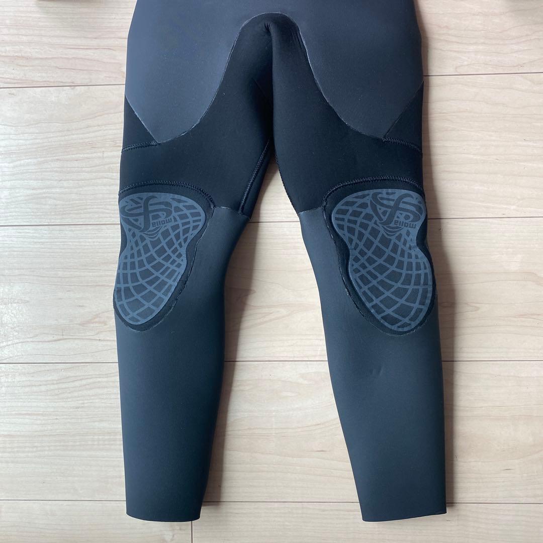 ブラック タイトフィット ウェットスーツ　130