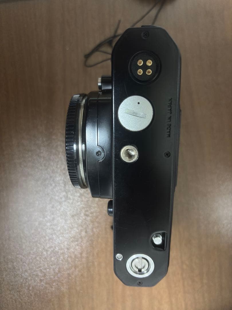 Nikon FE2 一眼レフカメラ + Nikkor 50mmレンズ