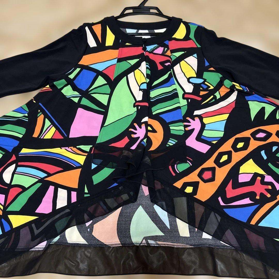 【新品未使用】✨トクコプルミエヴォル✨黒地に前開き陽気なカラフル柄のチュニック❣️
