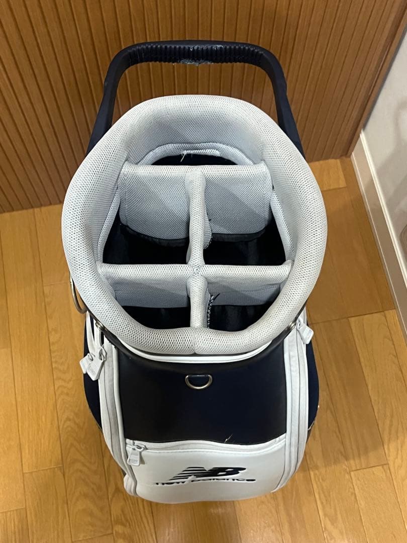 ニューバランス　Nモチーフ　キャディバッグ　9型　出品は25日終了