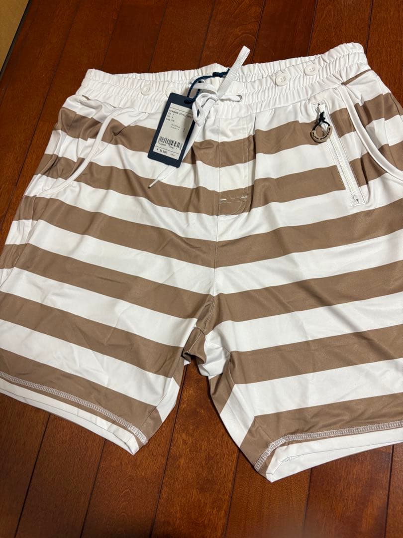 mutate nine フード付きジャージ L ホワイト パンツセットになります