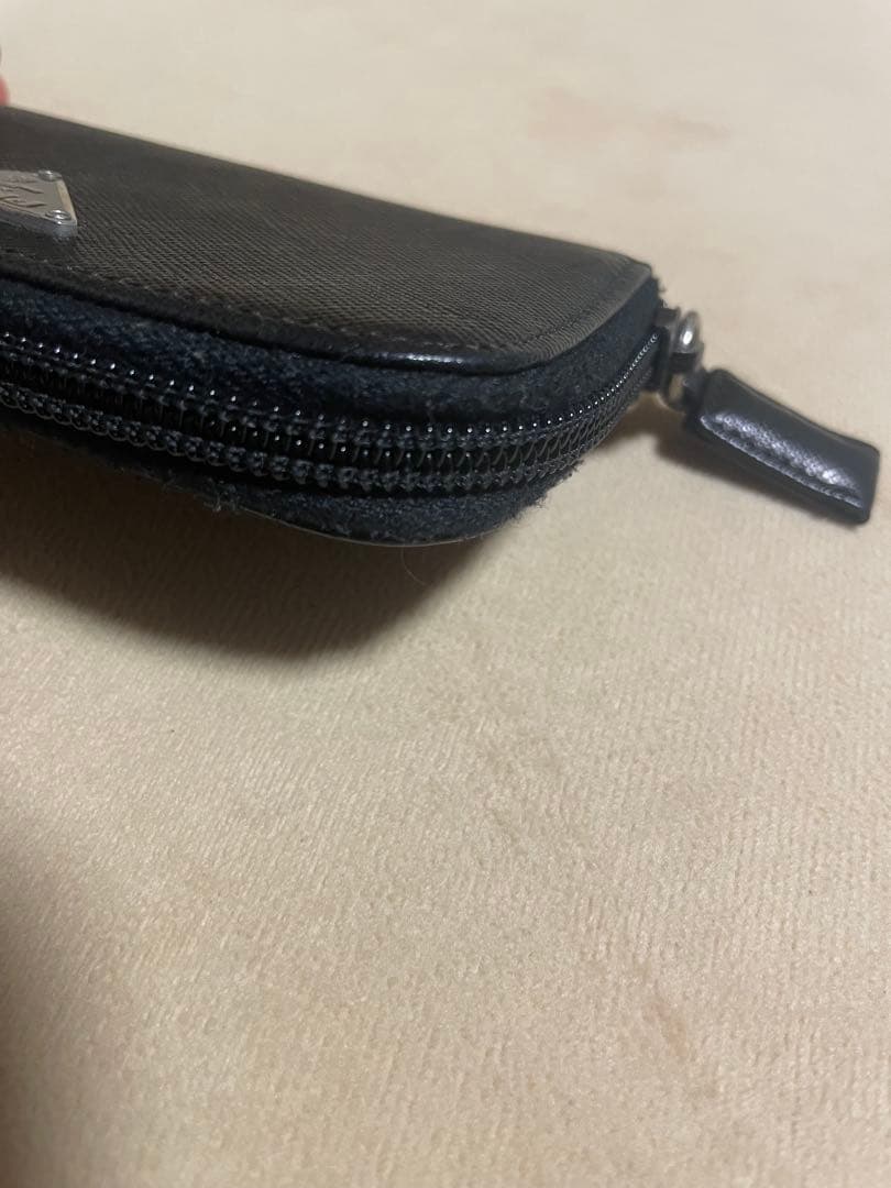 PRADA プラダ　キーケース　ラウンドファスナー　ブラック　黒