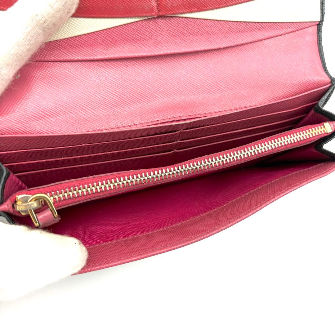 PRADA　サフィアーノレザー　黒　ゴールド　長財布　メタルロゴ　二つ折り