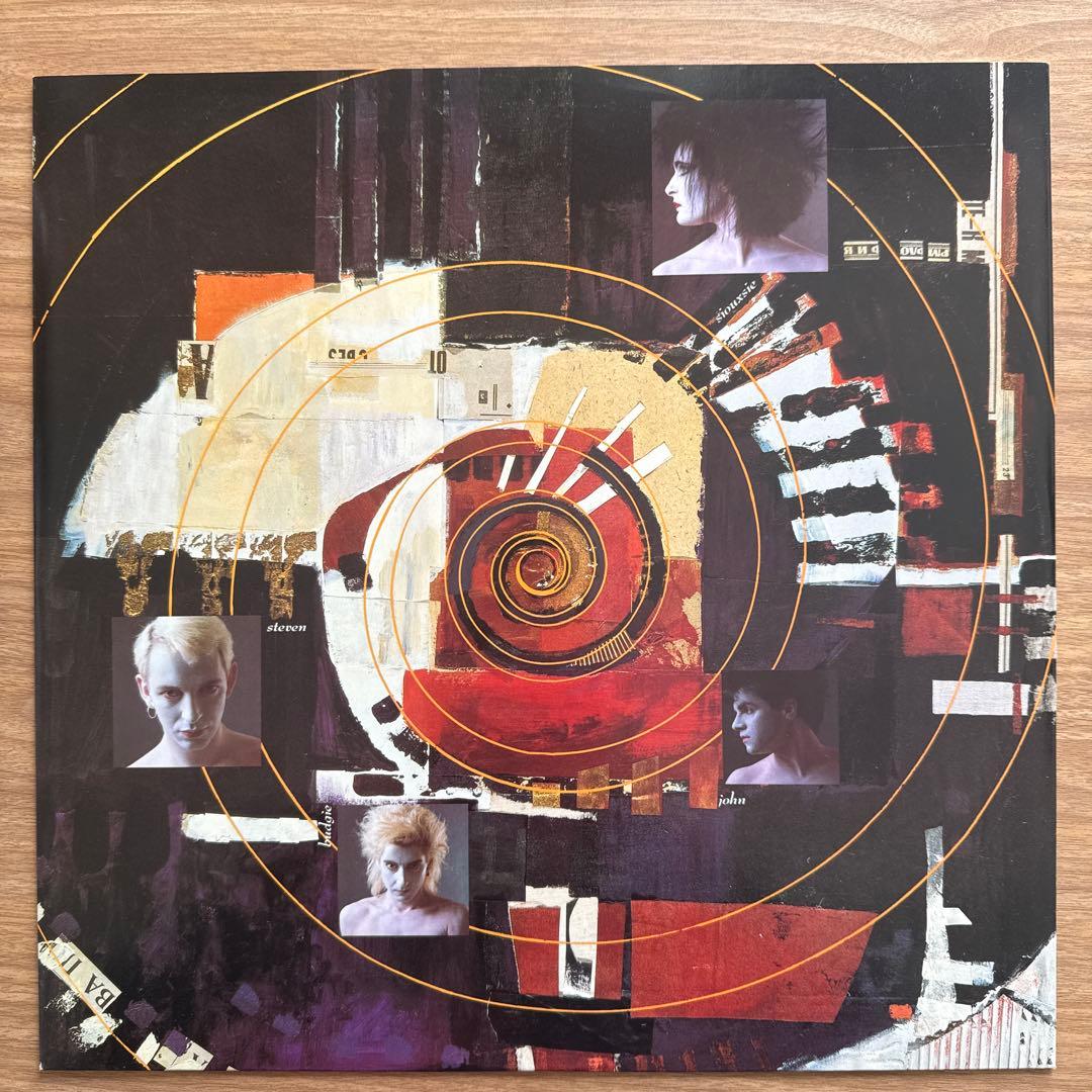 Siouxsie & The Banshees – Through The…