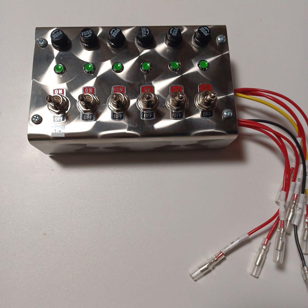 みぃ出品　スイッチボックス