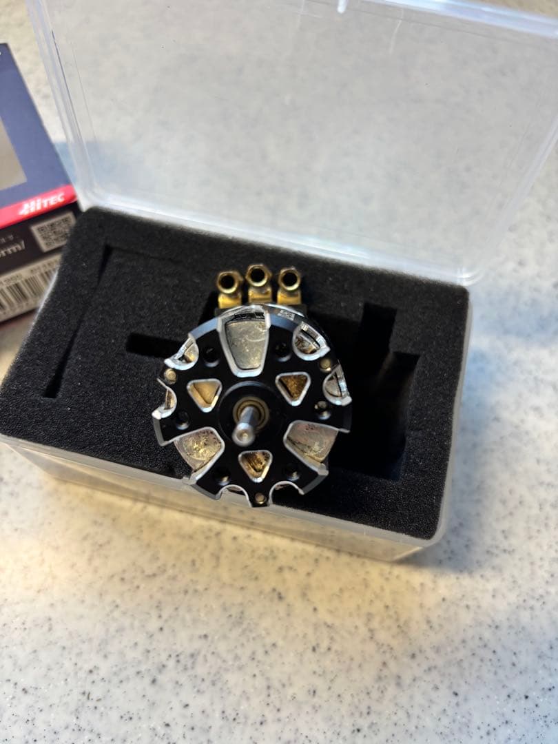 Hitec RED ZONE XZ-1350 ブラシレスモーター 2800KV