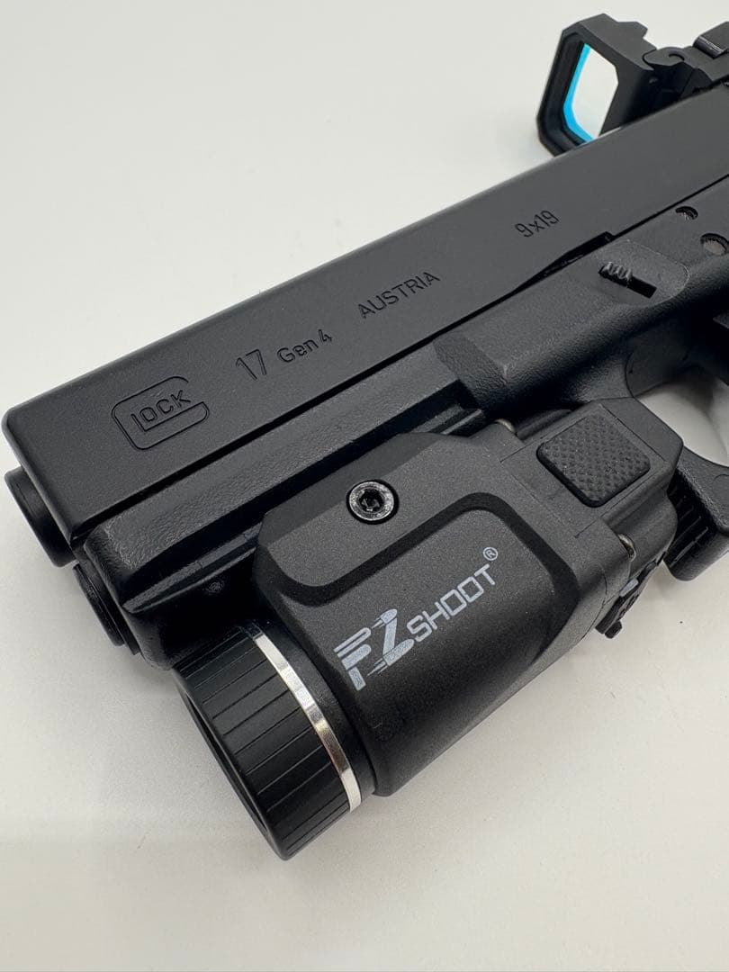 東京マルイ　グロック17 gen4 ドットサイト　ライト付き　マガジン2本付き