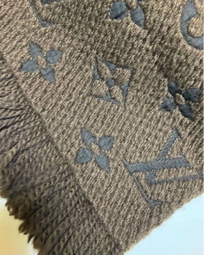 美品 LOUIS VUITTON マフラー　モノグラム ロゴマニア エシャルプロ
