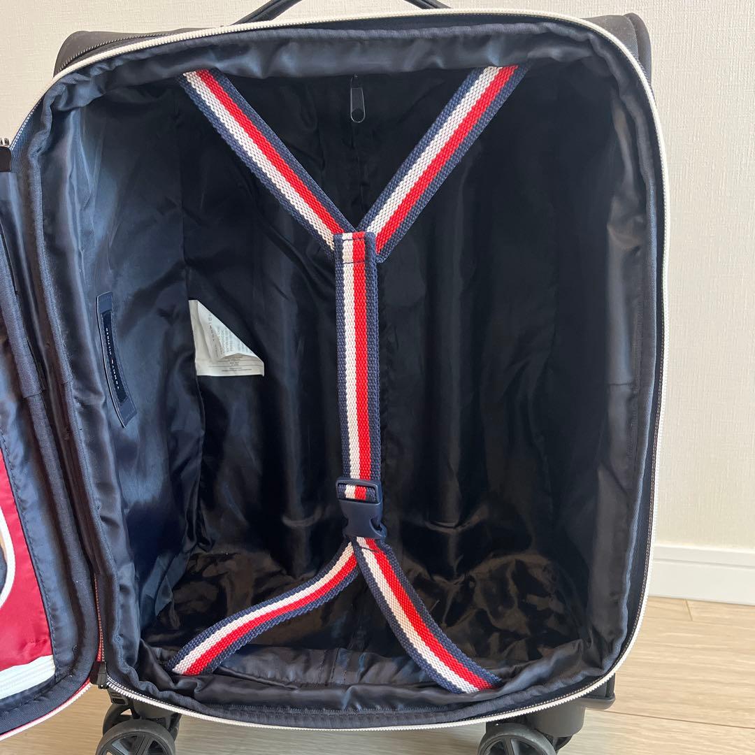   星模様 中型キャリーケース