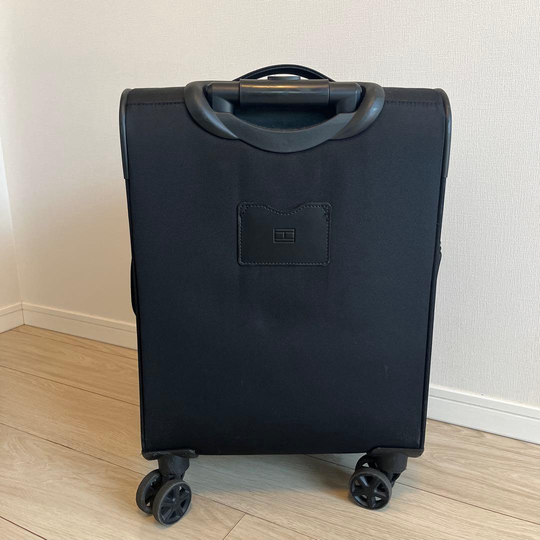   星模様 中型キャリーケース