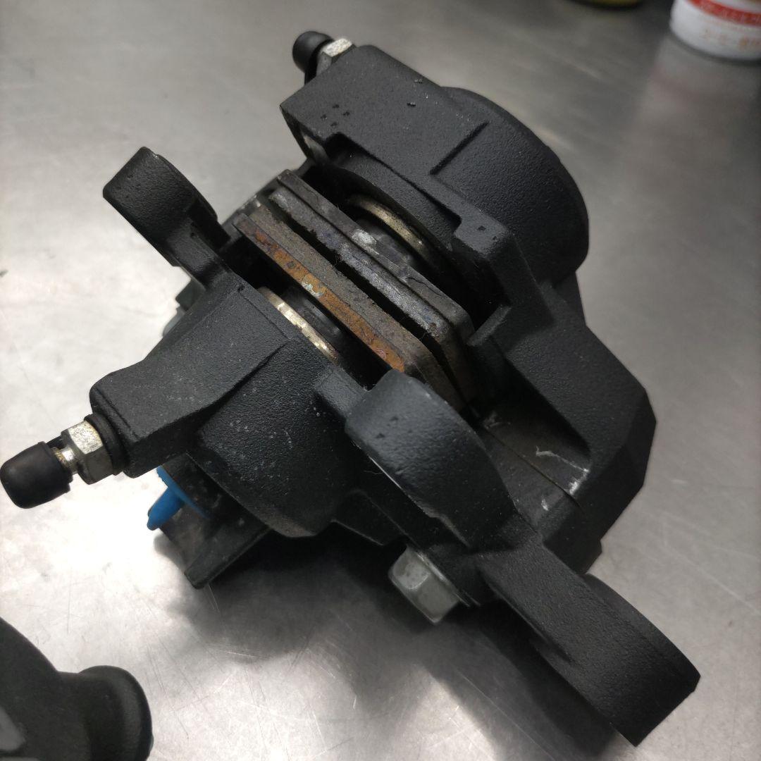 ダエグ　ブレーキキャリパー　ZRX1200 トキコ