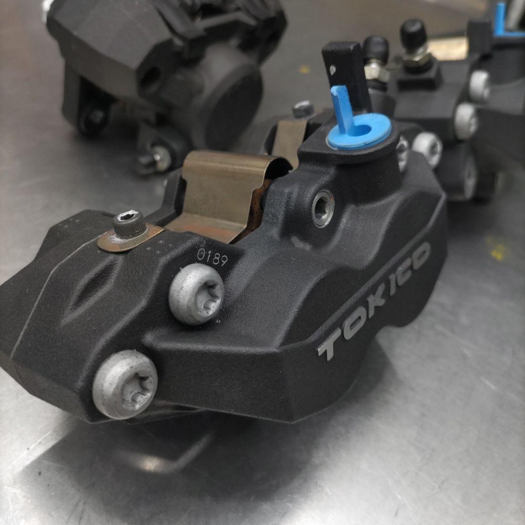 ダエグ　ブレーキキャリパー　ZRX1200 トキコ