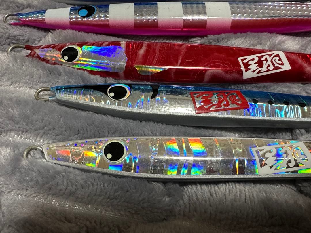 羽田ジグ　黒羽170✖️2 200✖️1 ウコロジク　250、300