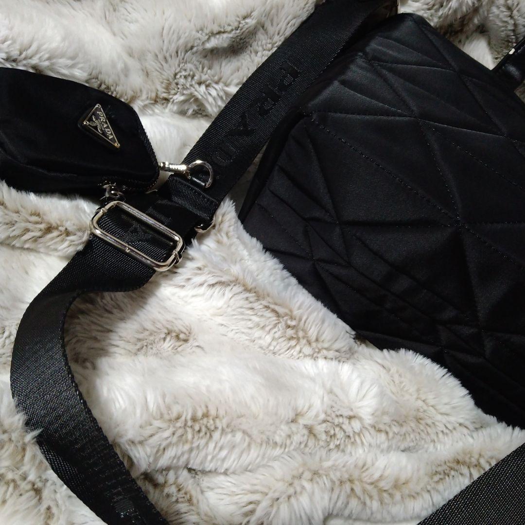 ブラック ショルダーバッグ キルティング