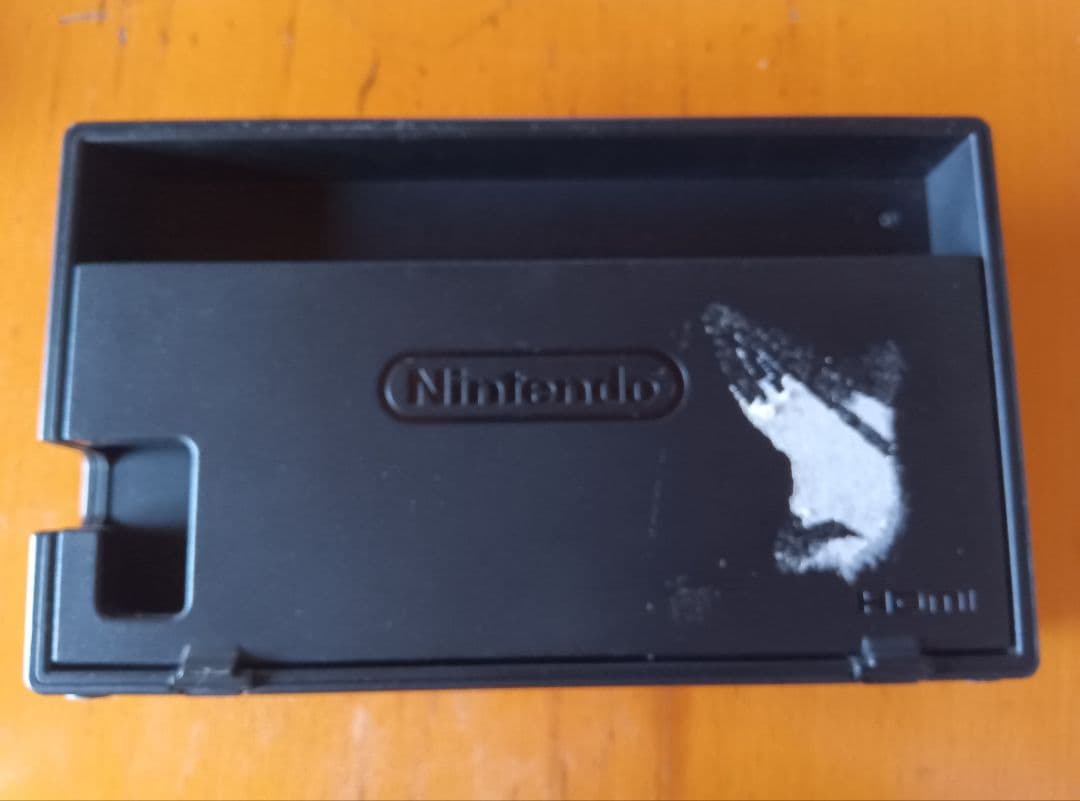 Nintendo Switch 本体と付属品セット（Joy-Conなし）