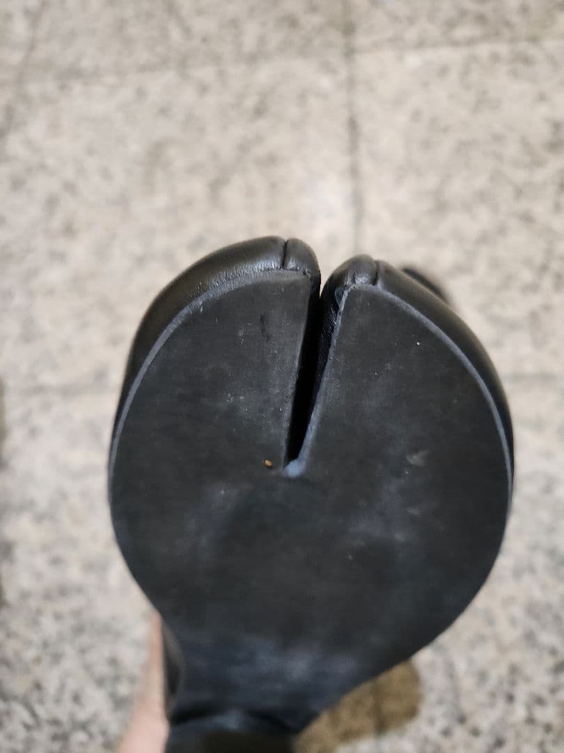 ユウコイマニシ+ 足袋パンプス「HACHI」