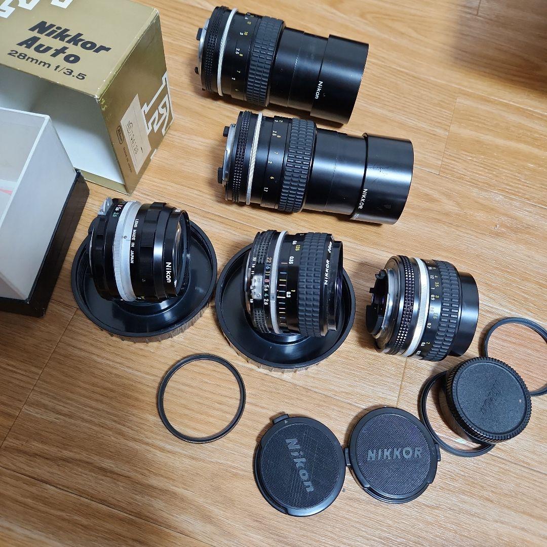 カメラ　レンズ