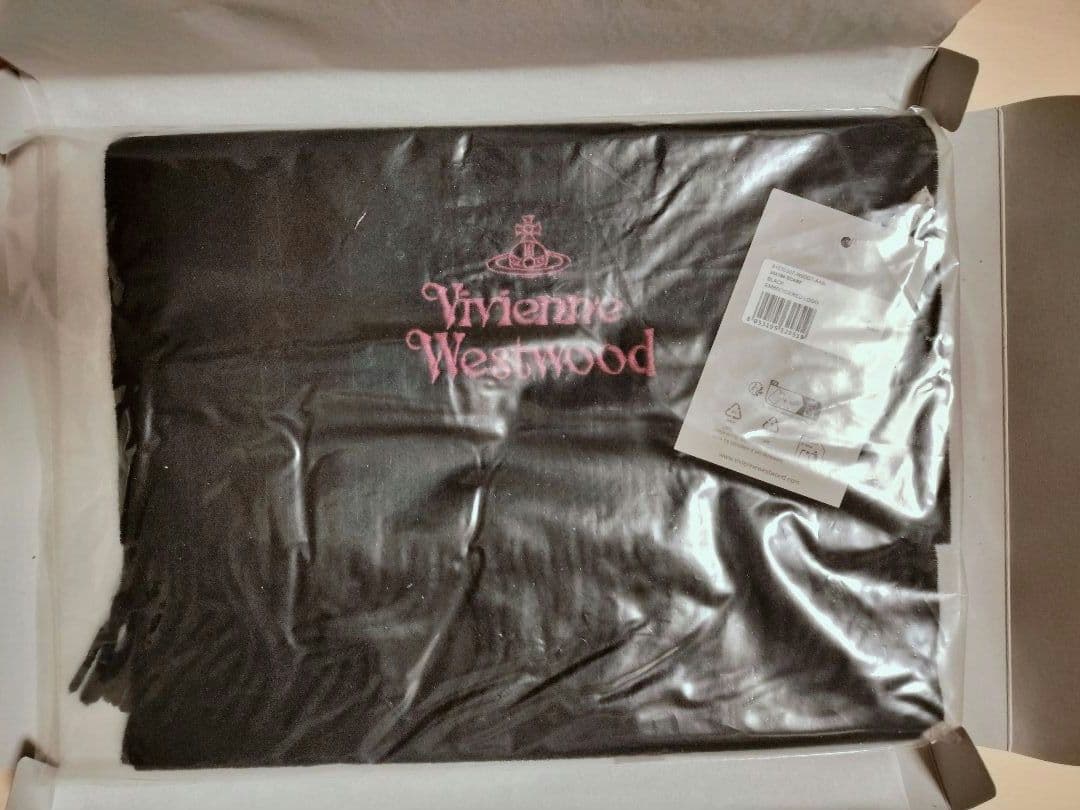 Vivienne Westwood フリンジマフラー新品【ラッピングケース付き】