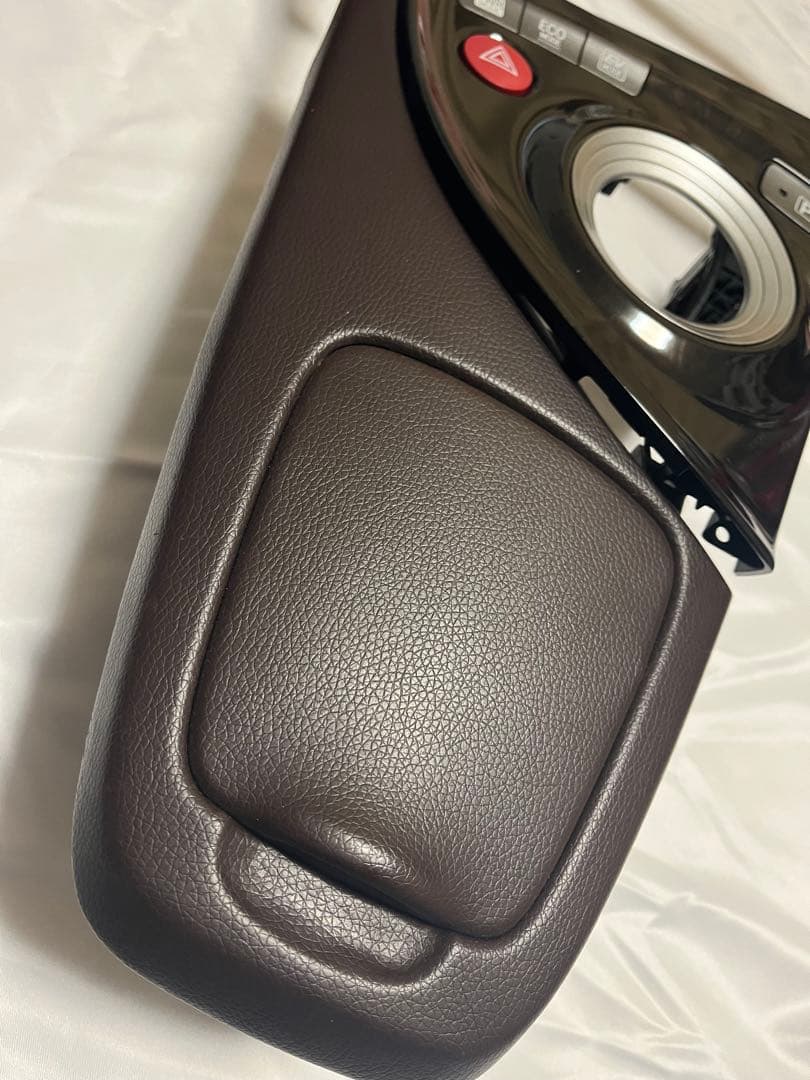 30プリウス 純正内装ブラッキッシュブラウン +ブラウンカスタム内装