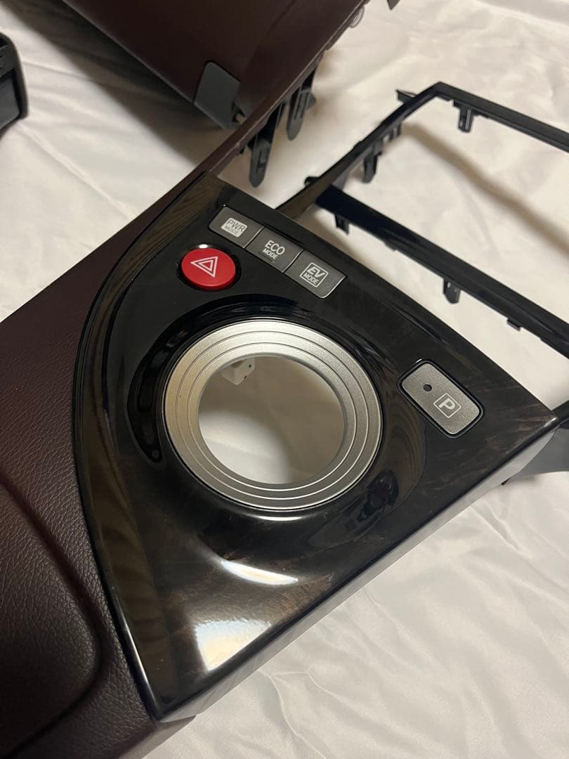 30プリウス 純正内装ブラッキッシュブラウン +ブラウンカスタム内装