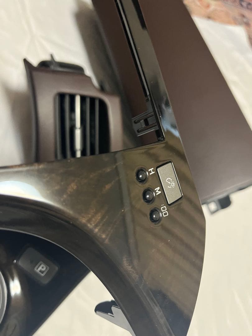 30プリウス 純正内装ブラッキッシュブラウン +ブラウンカスタム内装