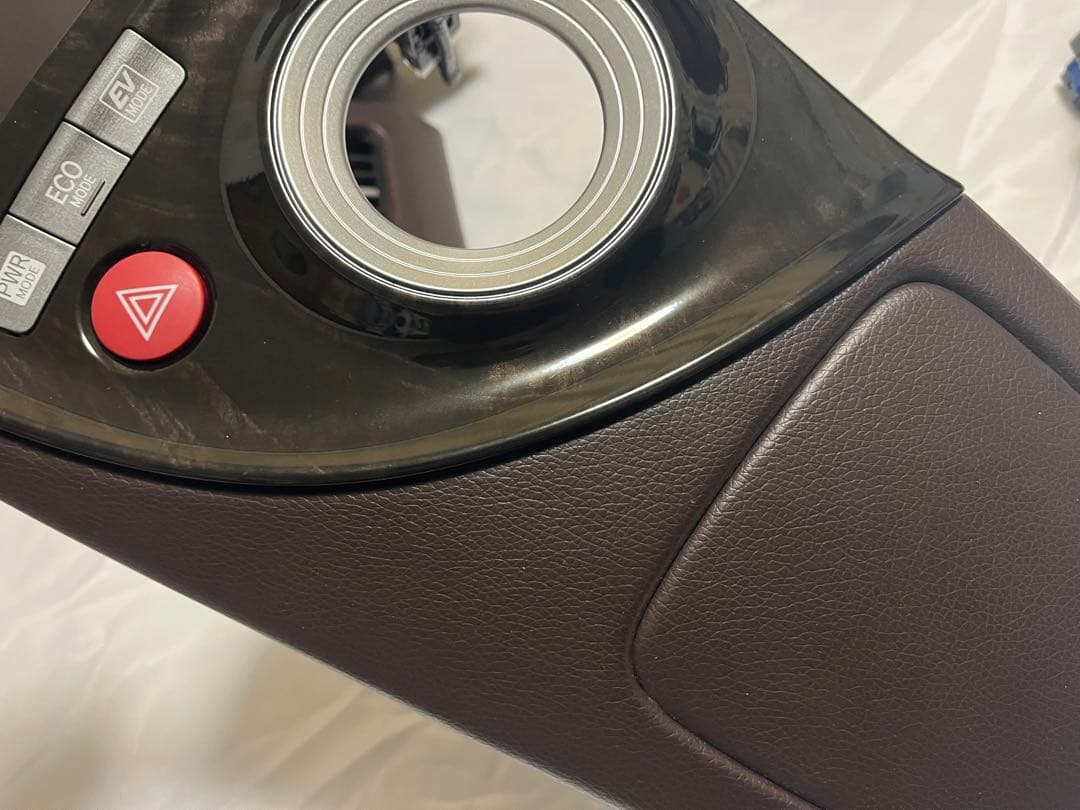 30プリウス 純正内装ブラッキッシュブラウン +ブラウンカスタム内装