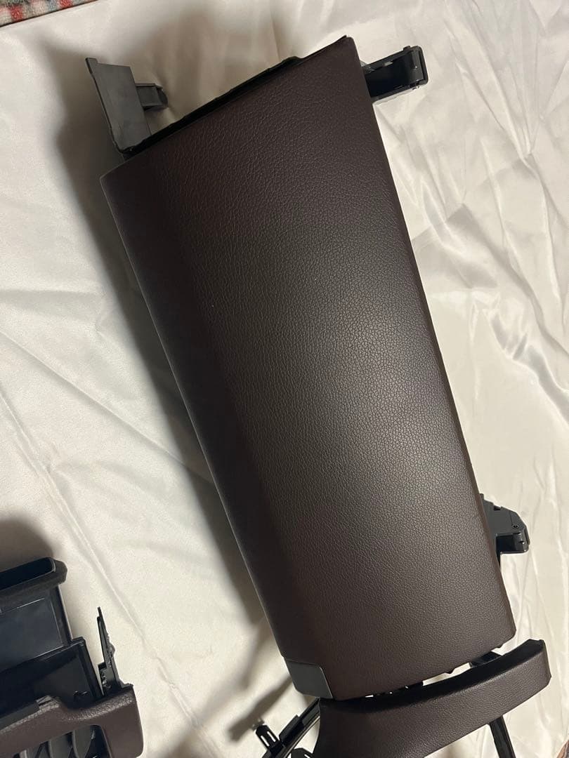 30プリウス 純正内装ブラッキッシュブラウン +ブラウンカスタム内装