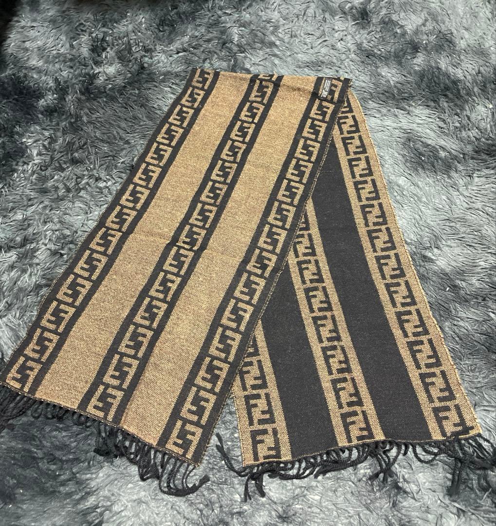 FENDI フェンディ　ズッカ柄　マフラー　ストール