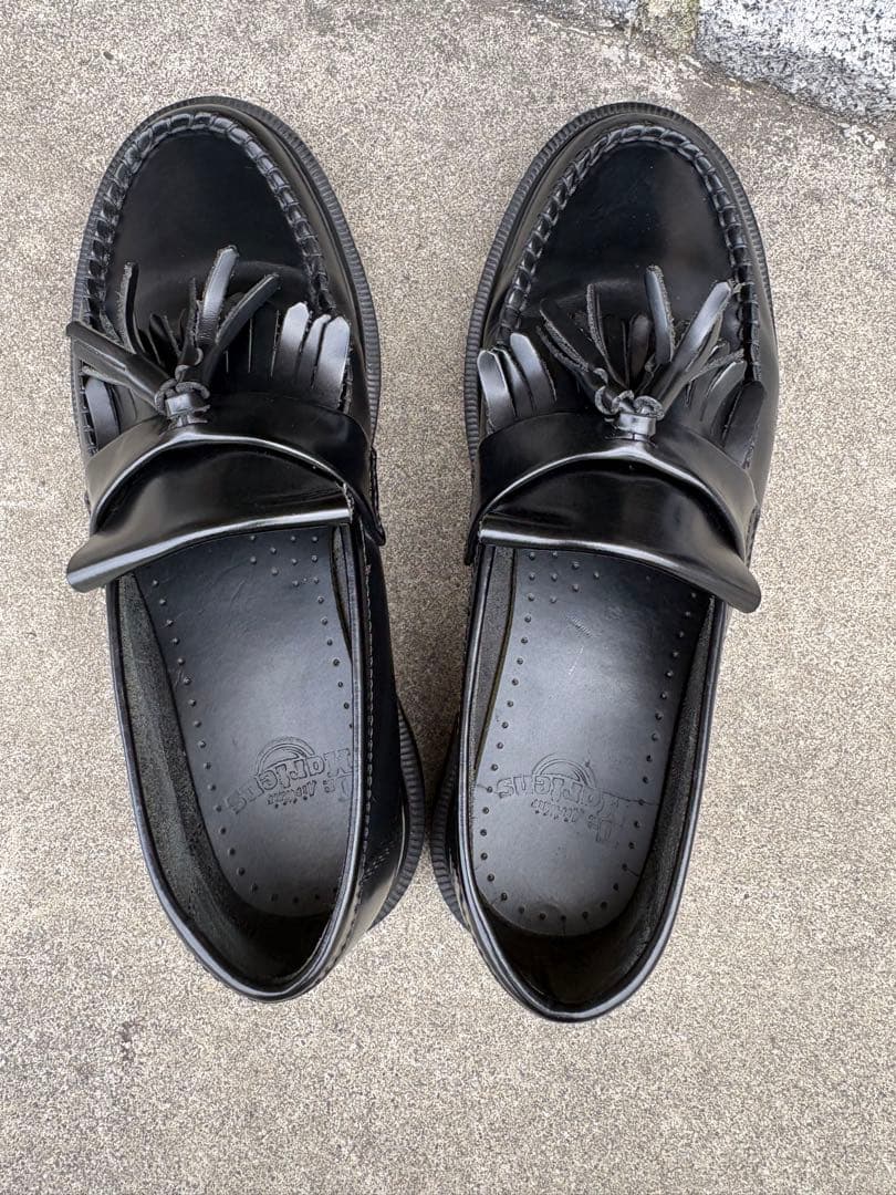 ADRIAN タッセルローファー ブラック　ガラスレザー