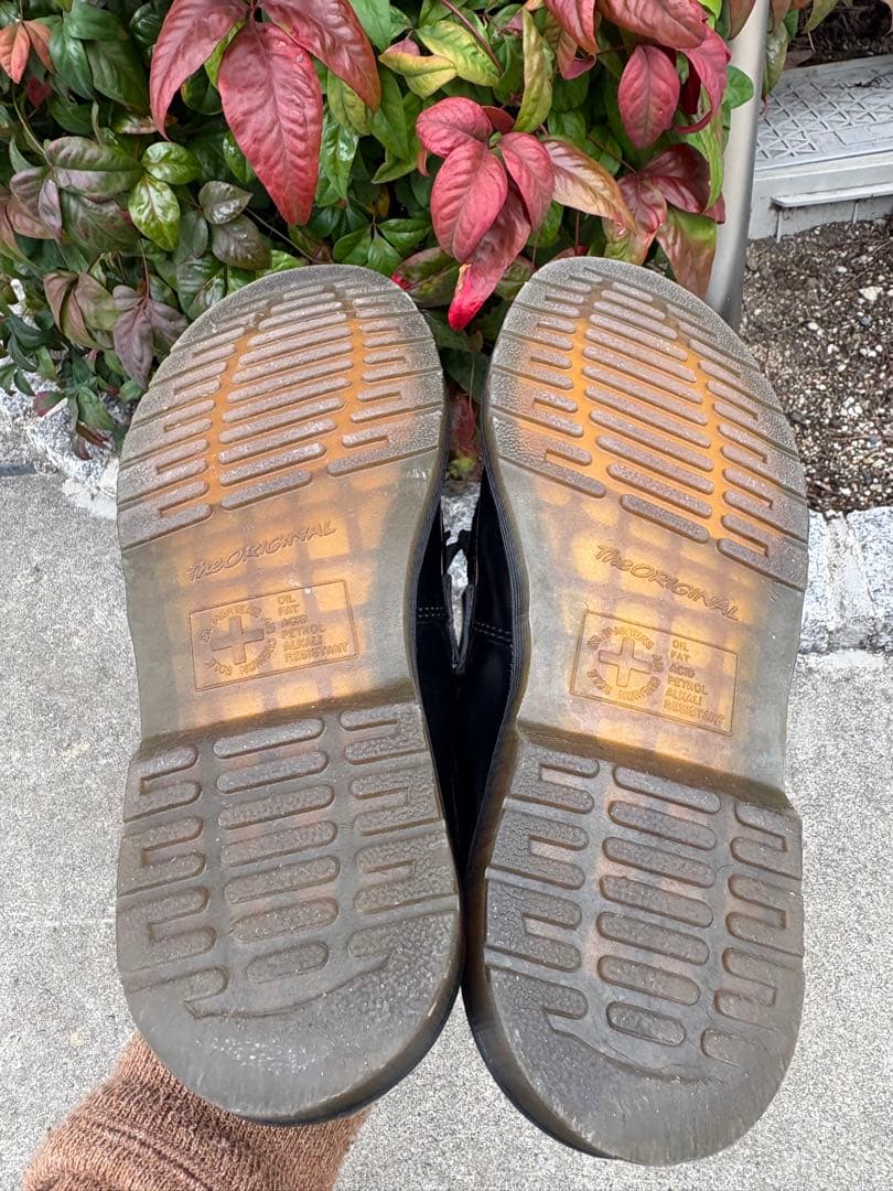 ADRIAN タッセルローファー ブラック　ガラスレザー