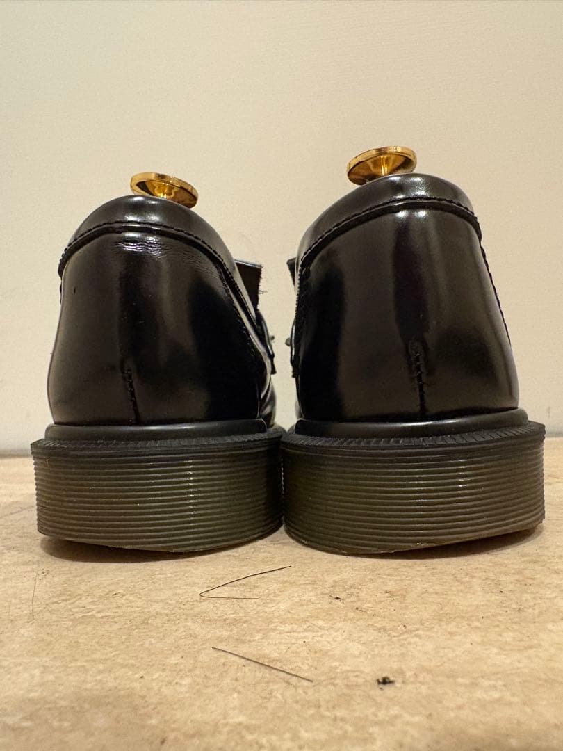 ADRIAN タッセルローファー ブラック　ガラスレザー