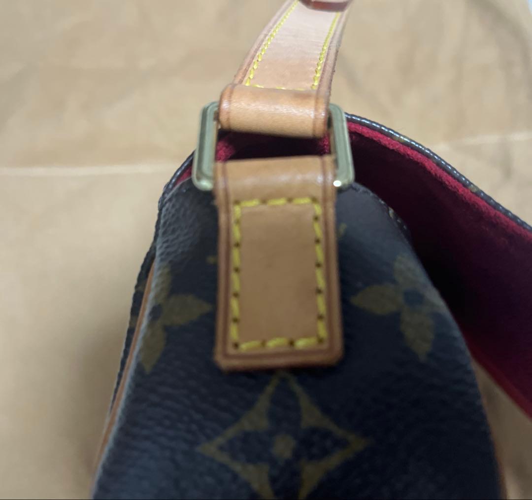 ルイヴィトン　モノグラム　タンブラン　ショルダーバッグ　M51242