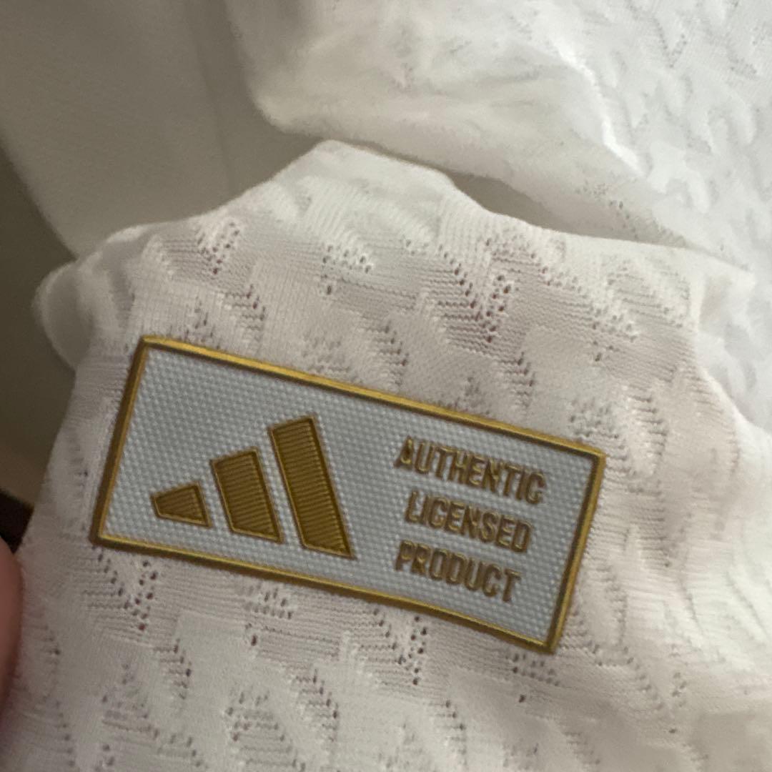 レアルマドリード 24-25 オーセンティック　ユニフォーム