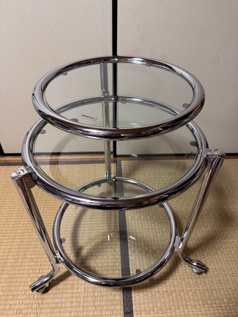 ガラステーブル3段　ミッドセンチュリー　ラウンドテーブル　コーヒーテーブル