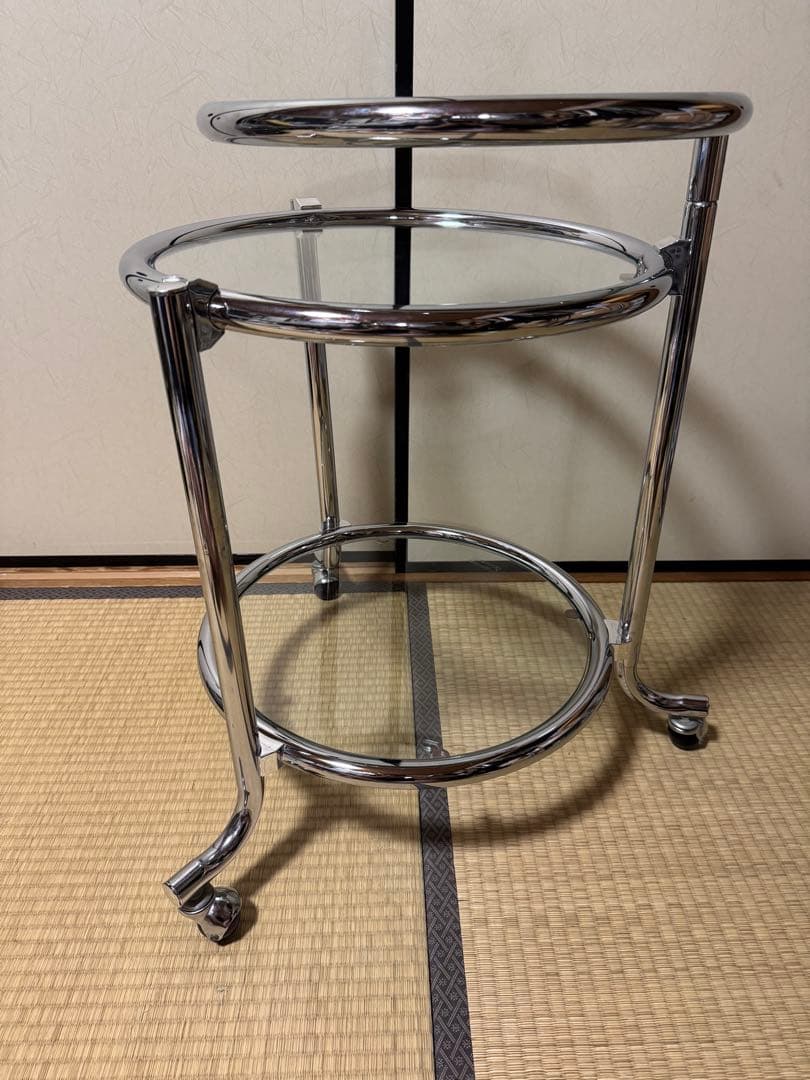 ガラステーブル3段　ミッドセンチュリー　ラウンドテーブル　コーヒーテーブル
