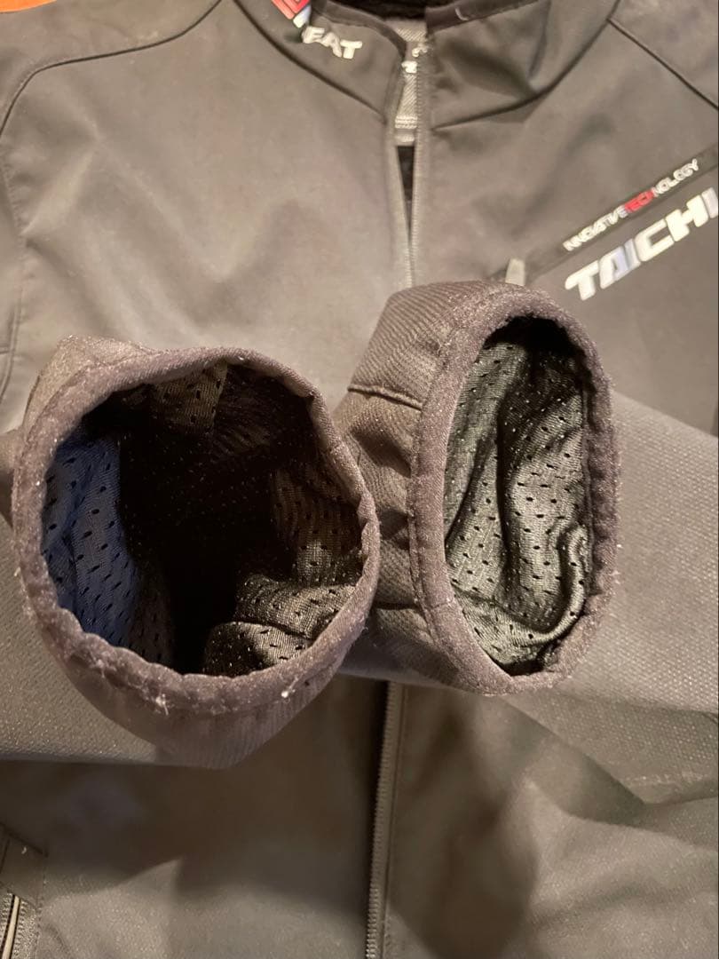 s*n様 TAICHI電熱e-HEATインナー ジャケットとバッテリー接続ケーブ