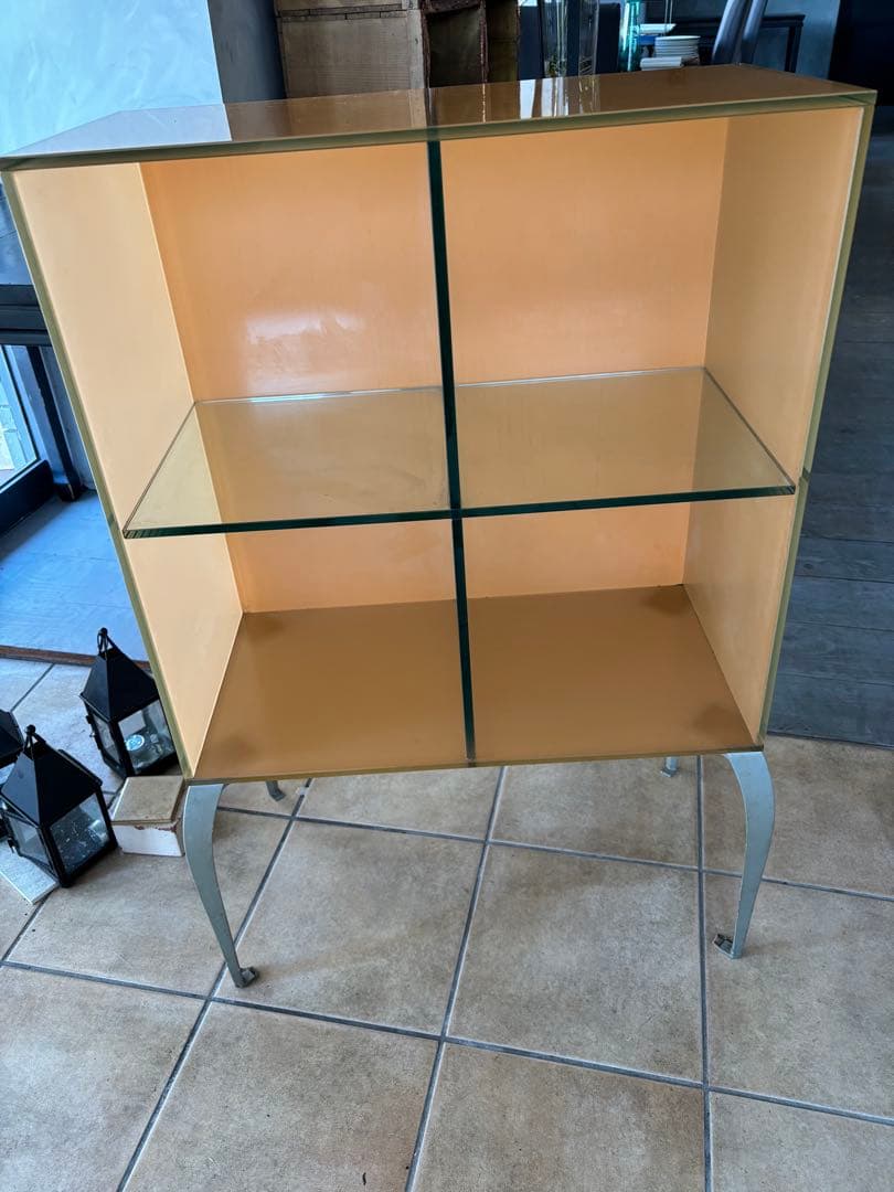 デザイナー家具　フィリップスタルク　ガラスショーケース