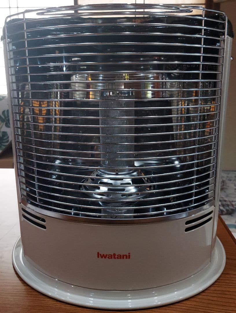 イワタニカセットガスストーブ デカ暖III CB-STV-DKD3